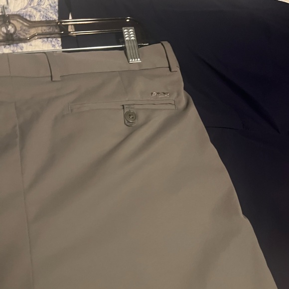 Brand new 32x32 RLX Ralph Lauren golf pants in gray - Picture 6 of 6